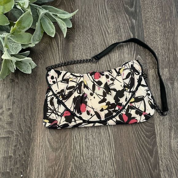 Nine West Handbags - 🌸Nine West Clutch🌸